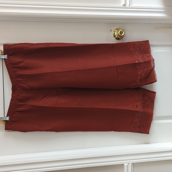 Silk Skirt - Picture 7 of 9